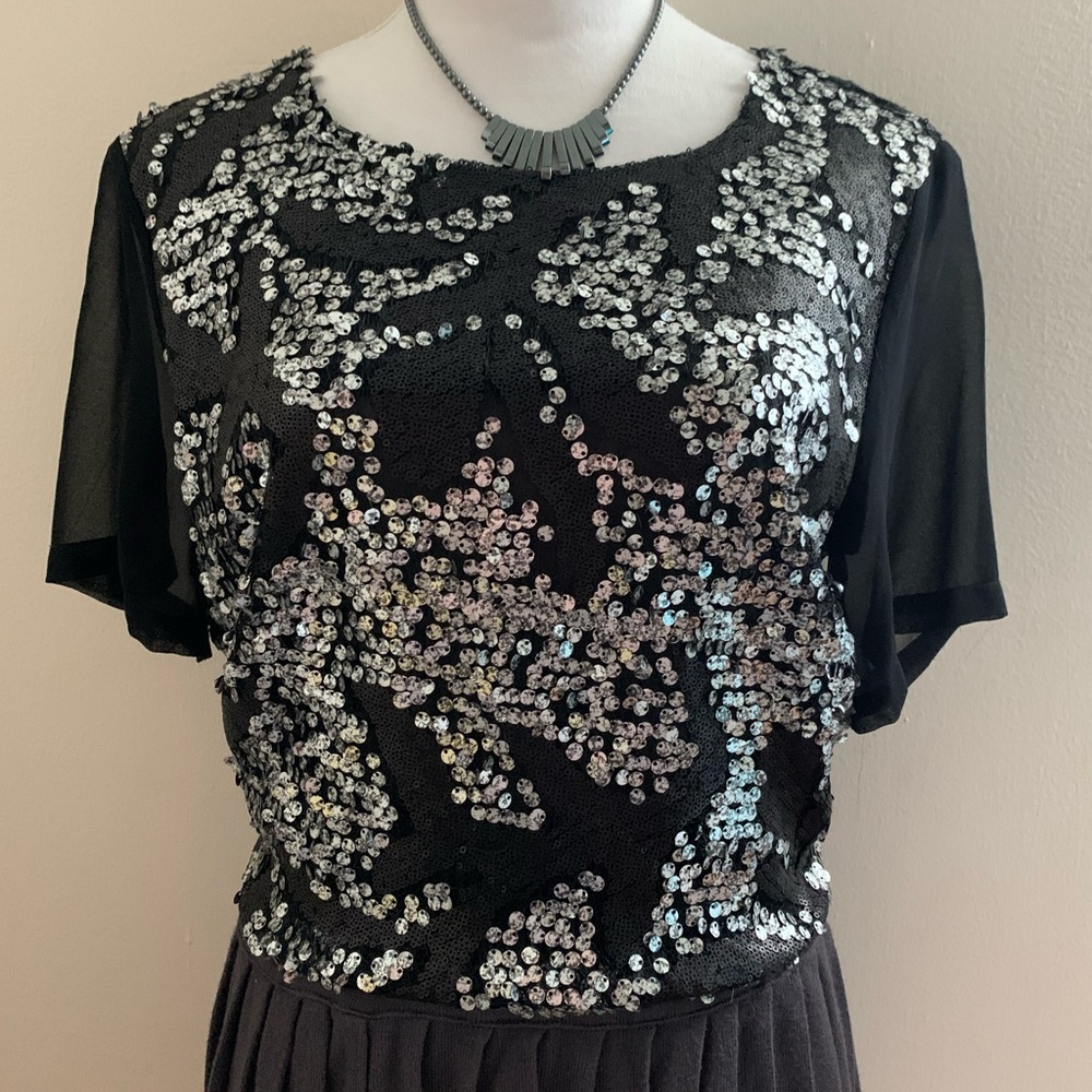 Chic Black Sequin Blouse sellen tracy